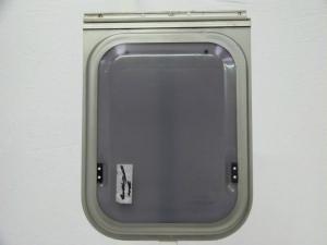 Abi-Eldiss-Swift-Lunar-Bailey-Coachman Bathroom Caravan Window 400mm x 520mm