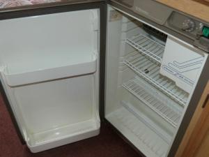 Caravan Campervan Motorhome Boat 3 Way Wheel Arch Fridge Electrolux RM 4236
